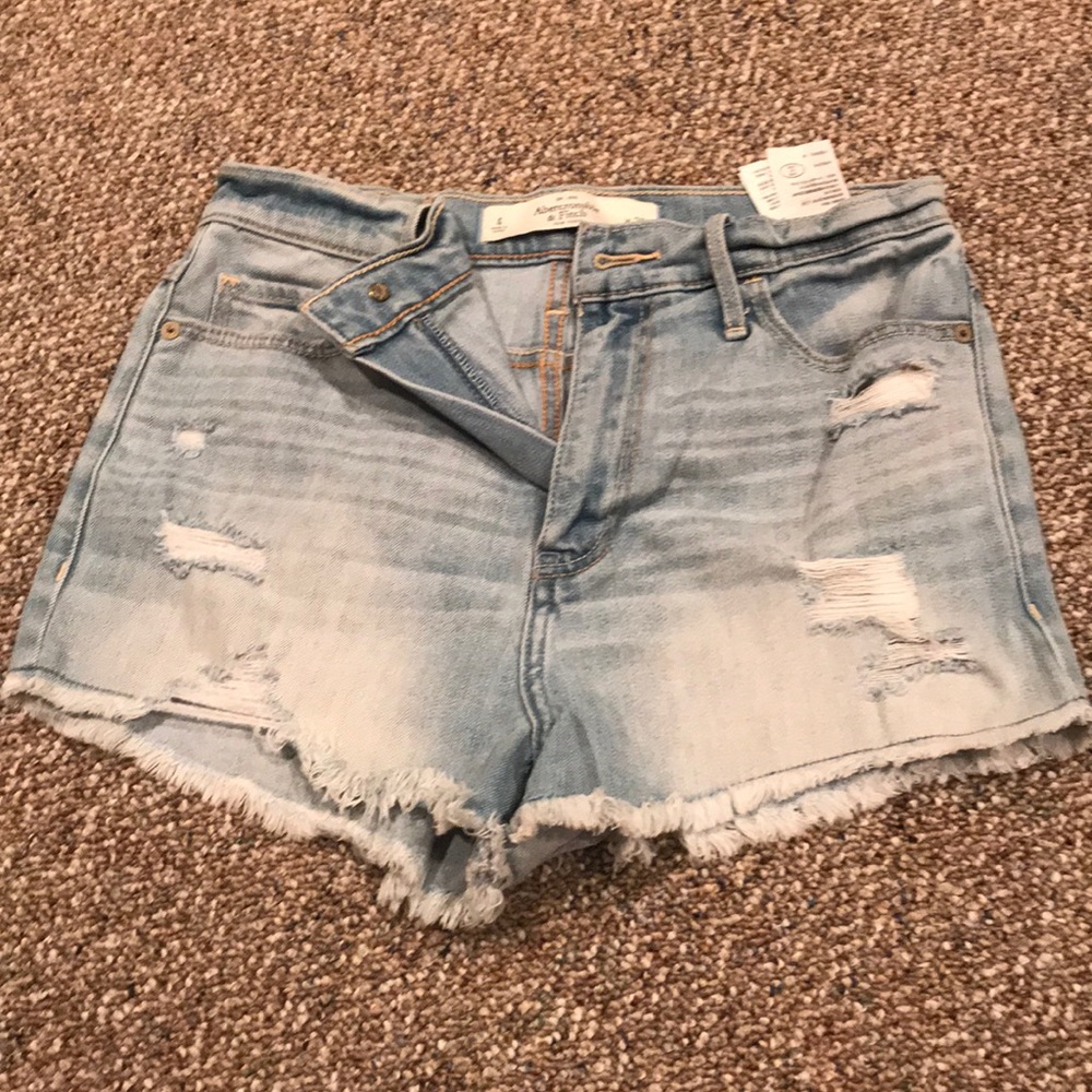 NEW ABERCOMBIE SHORTS